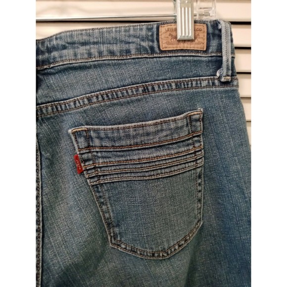 Levi's 545 Size 8 Shorts Blue Jean Denim Bermuda Cotton Womens Cuffed Stretch - Picture 4 of 9